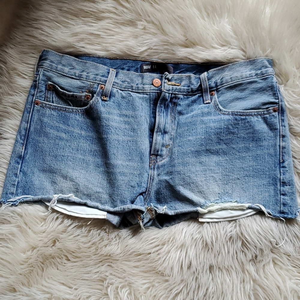 Levi's shorts - Picture 3 of 3